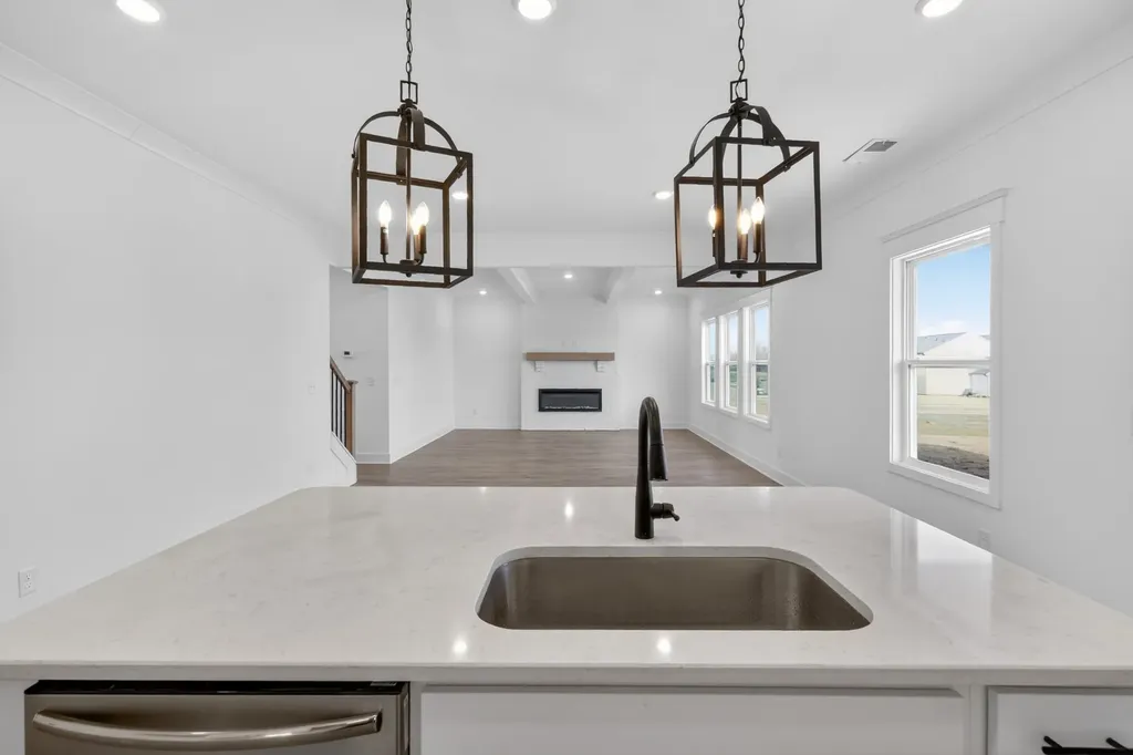 141 Yuma Lane White House TN 37188