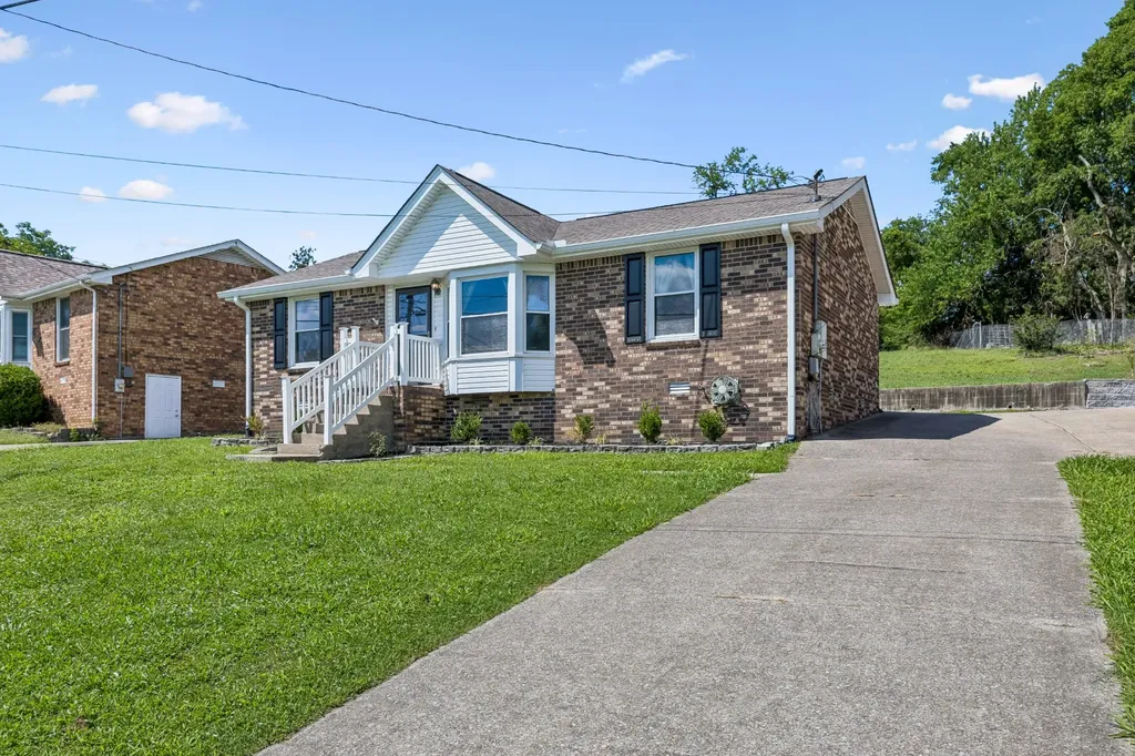 104 Spruce Drive Hendersonville TN 37075