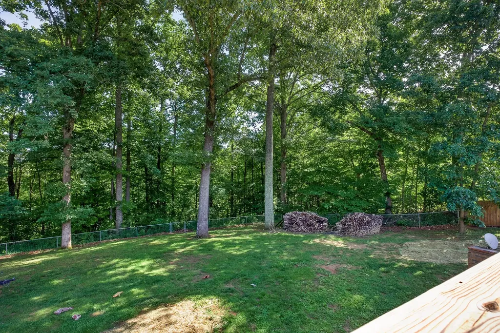 1331 Apple Valley Court Cookeville TN 38501