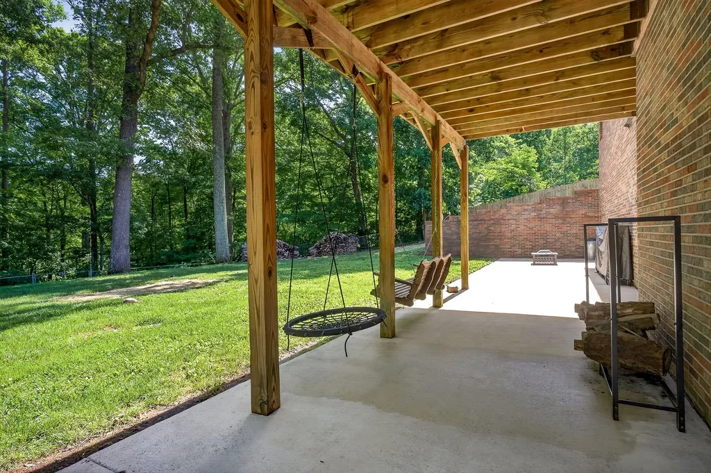 1331 Apple Valley Court Cookeville TN 38501