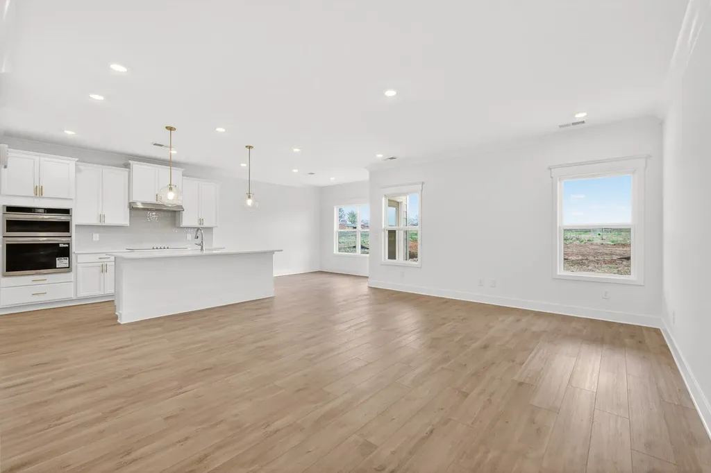 3220 Ventura Avenue White House TN 37188