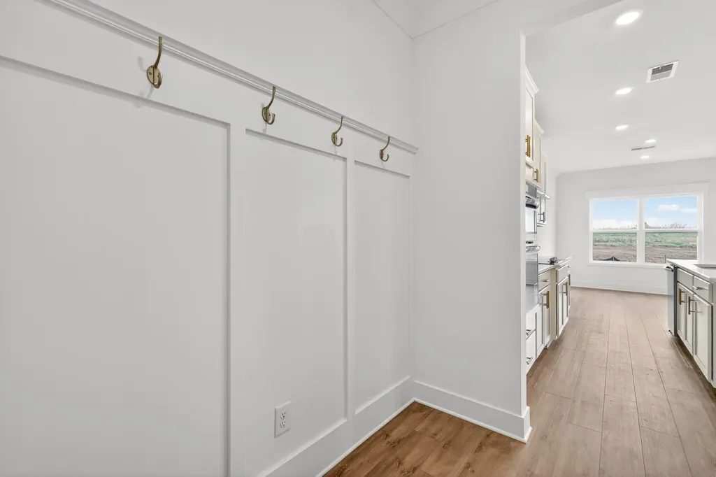 3220 Ventura Avenue White House TN 37188