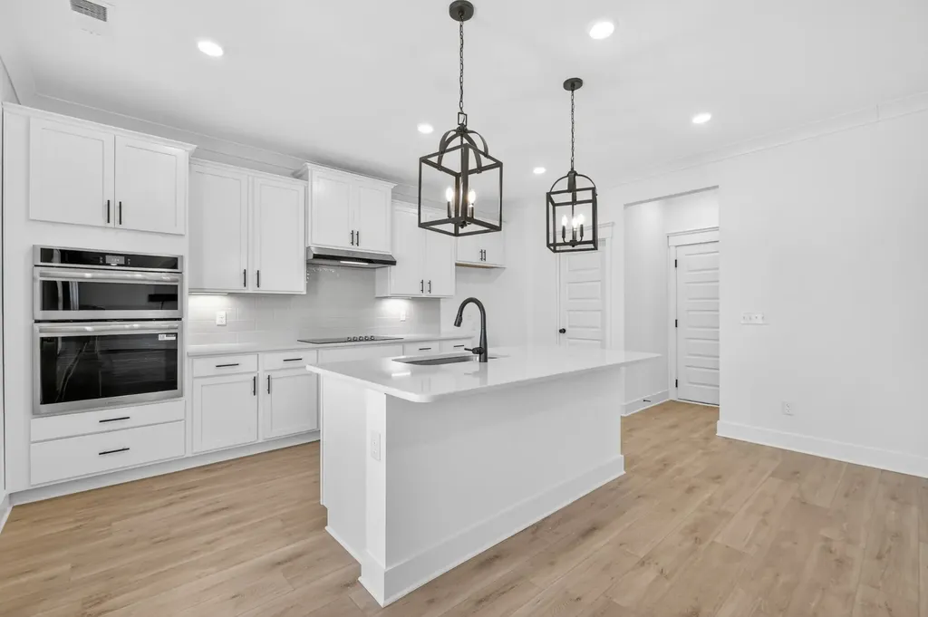 153 Yuma Lane White House TN 37188