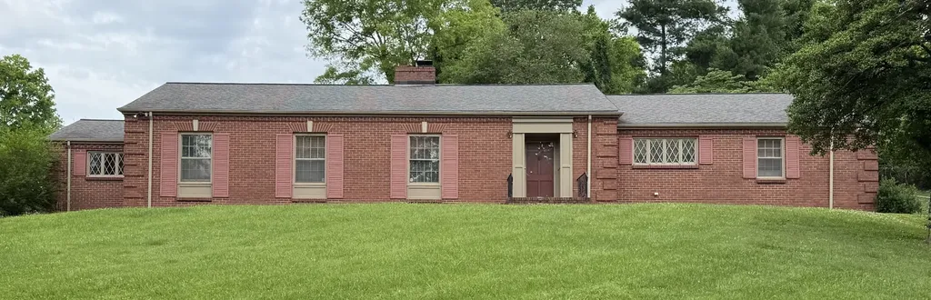 105 3rd Ave, E Springfield TN 37172
