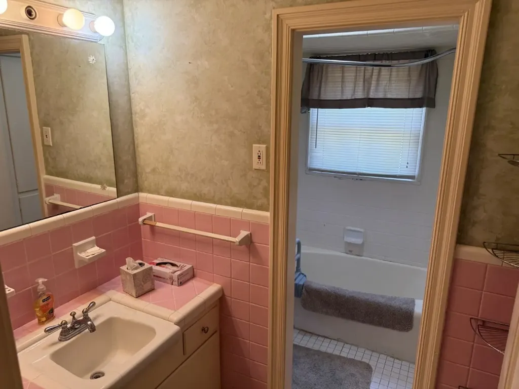 105 3rd Ave, E Springfield TN 37172