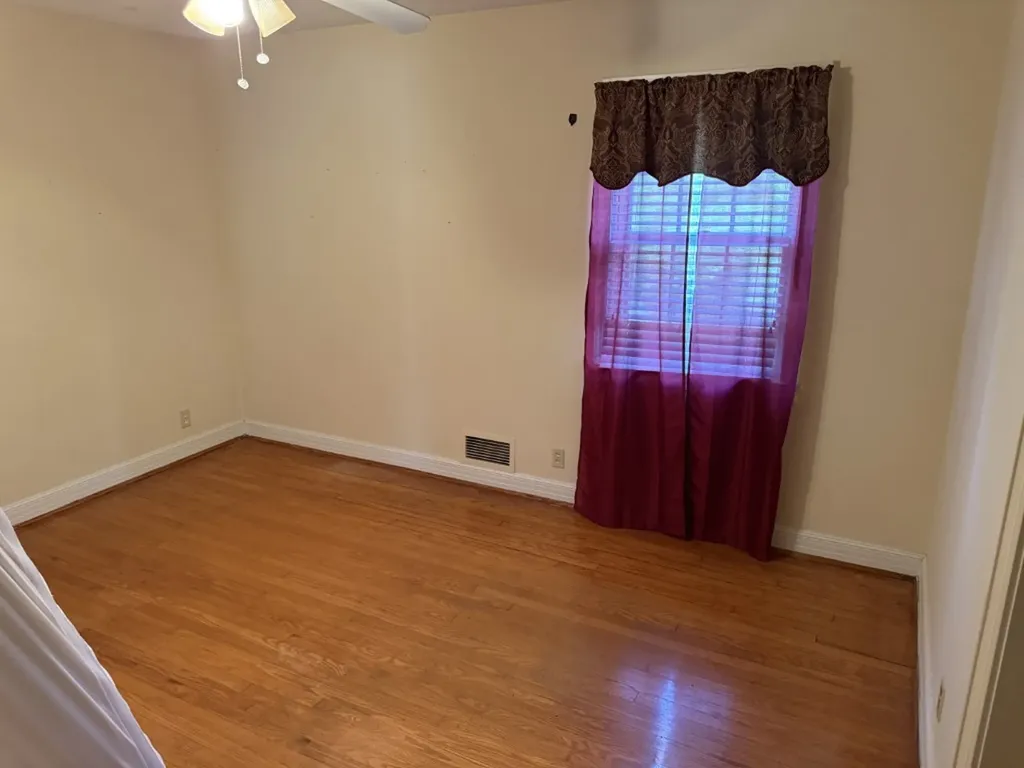 105 3rd Ave, E Springfield TN 37172