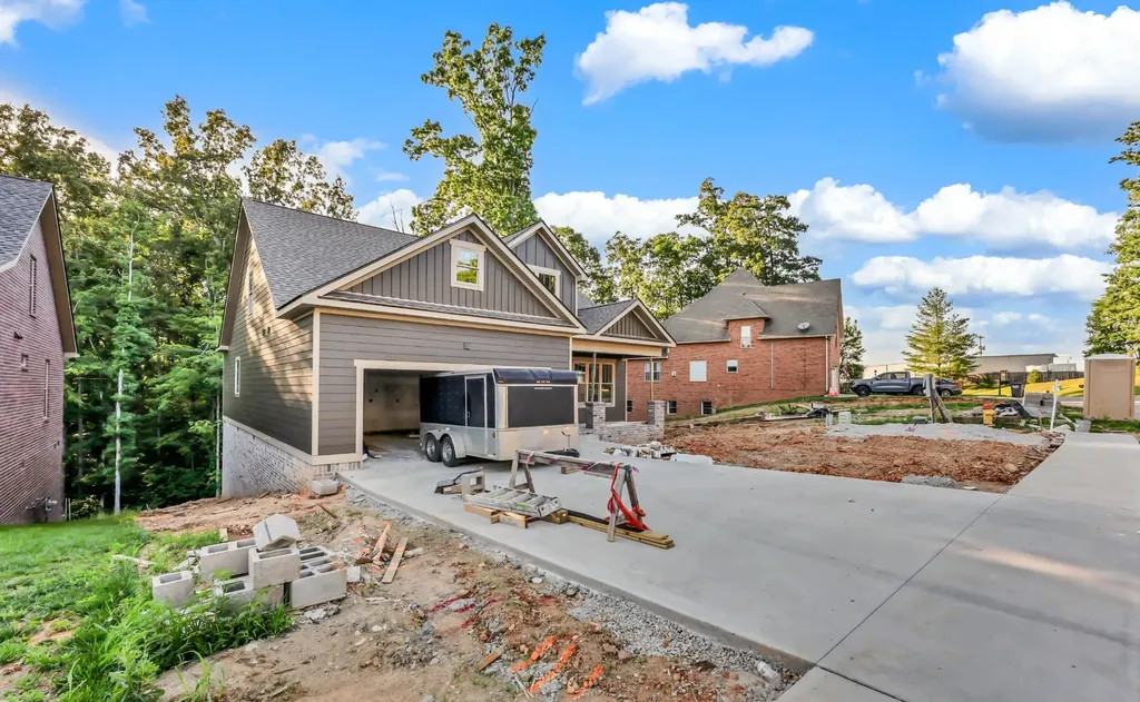 212 Birnam Wood Trace Clarksville TN 37043