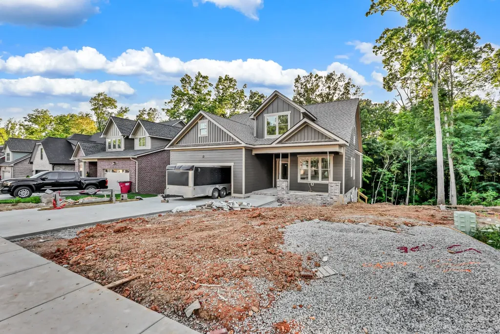 212 Birnam Wood Trace Clarksville TN 37043