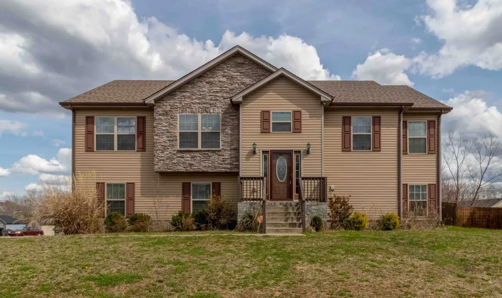 1063 Freedom Drive Clarksville TN 37042