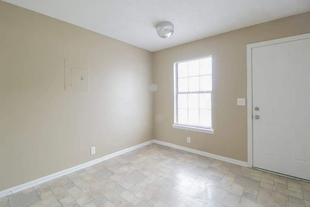 2550 Old Russellville Pike #3 Clarksville TN 37040