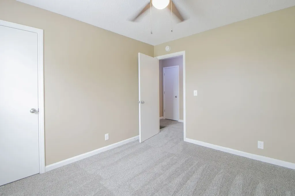 2550 Old Russellville Pike #3 Clarksville TN 37040