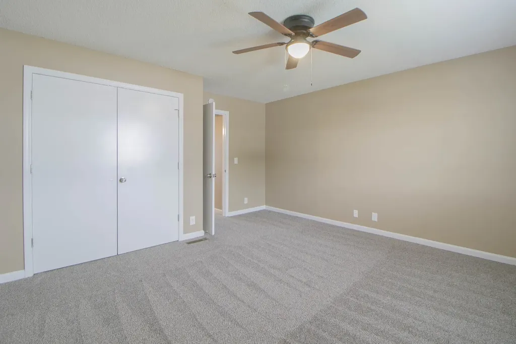 2550 Old Russellville Pike #3 Clarksville TN 37040