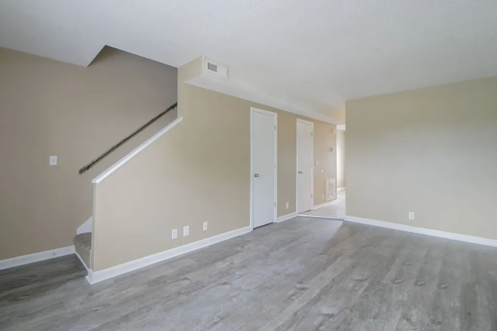2550 Old Russellville Pike #3 Clarksville TN 37040