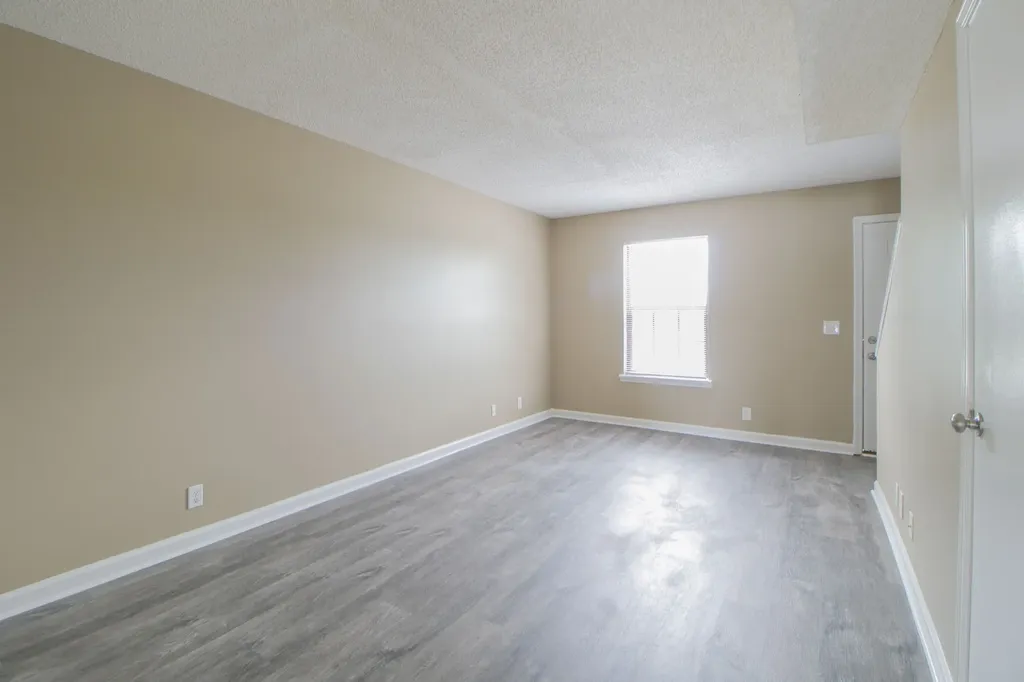 2550 Old Russellville Pike #3 Clarksville TN 37040