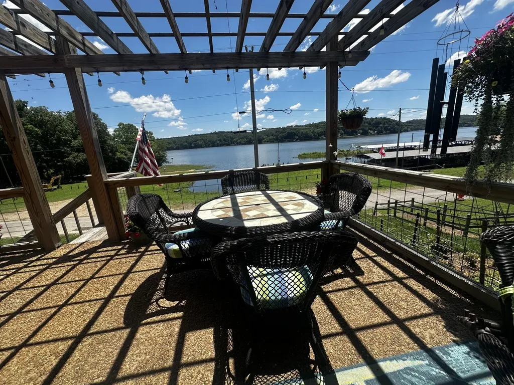 45 Creek View Lane Waverly TN 37185