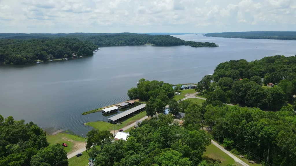 45 Creek View Lane Waverly TN 37185