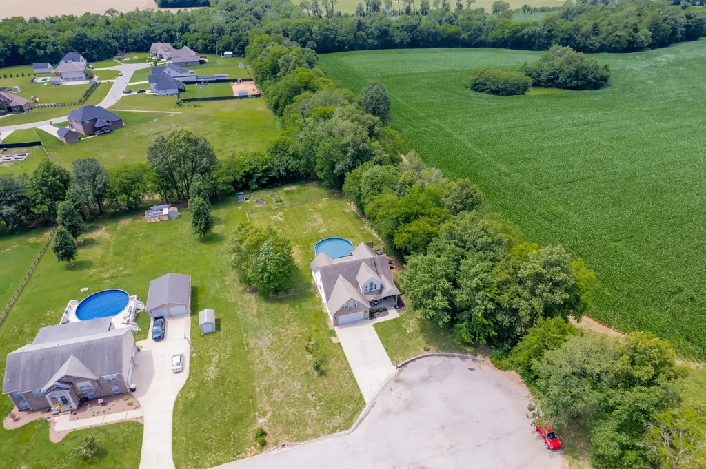 956 Beldon Station Lane Clarksville TN 37040