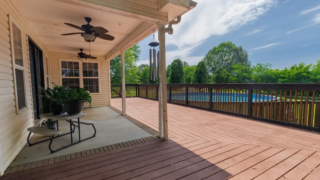 956 Beldon Station Lane Clarksville TN 37040