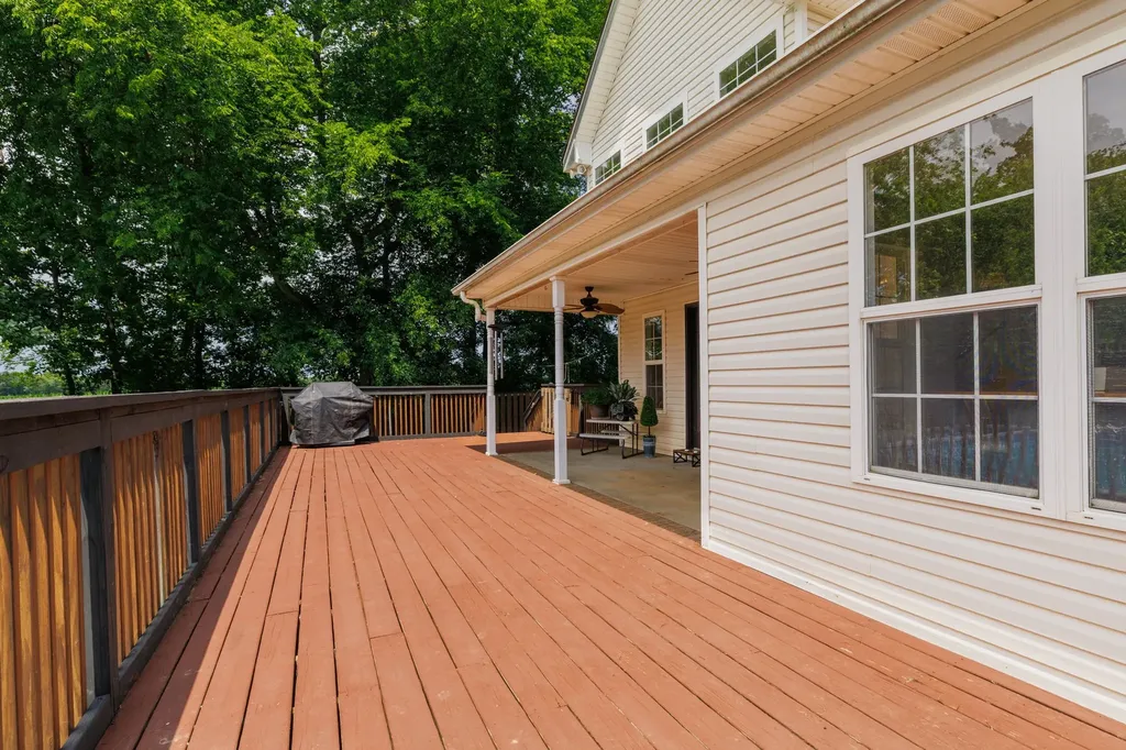 956 Beldon Station Lane Clarksville TN 37040