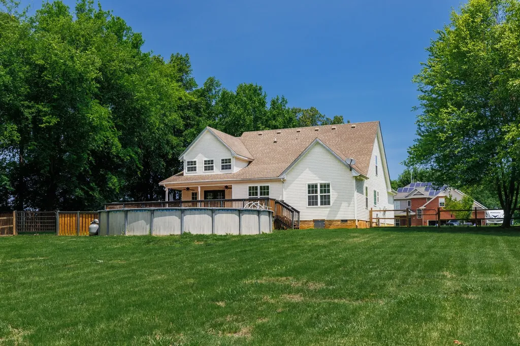 956 Beldon Station Lane Clarksville TN 37040