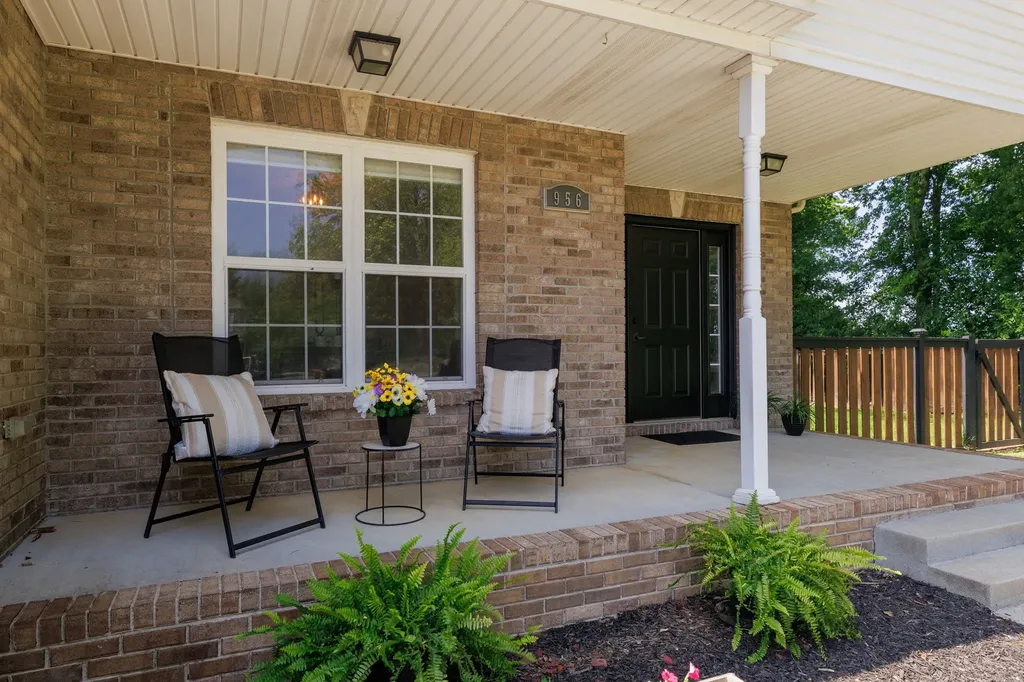 956 Beldon Station Lane Clarksville TN 37040