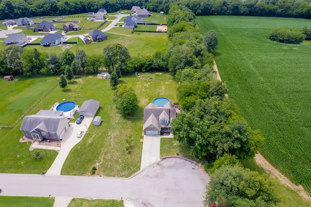 956 Beldon Station Lane Clarksville TN 37040