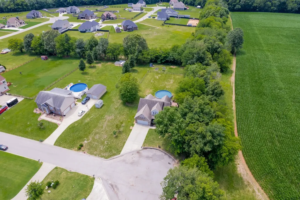 956 Beldon Station Lane Clarksville TN 37040