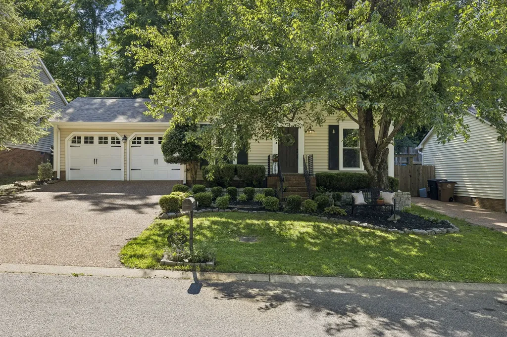 5313 Hunters Ridge Nashville TN 37211