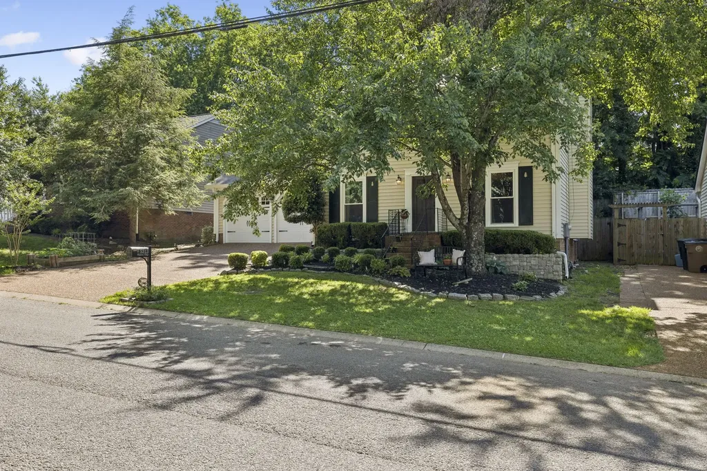 5313 Hunters Ridge Nashville TN 37211