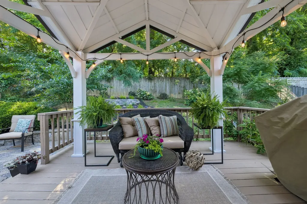 5313 Hunters Ridge Nashville TN 37211