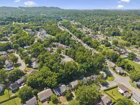 5313 Hunters Ridge Nashville TN 37211