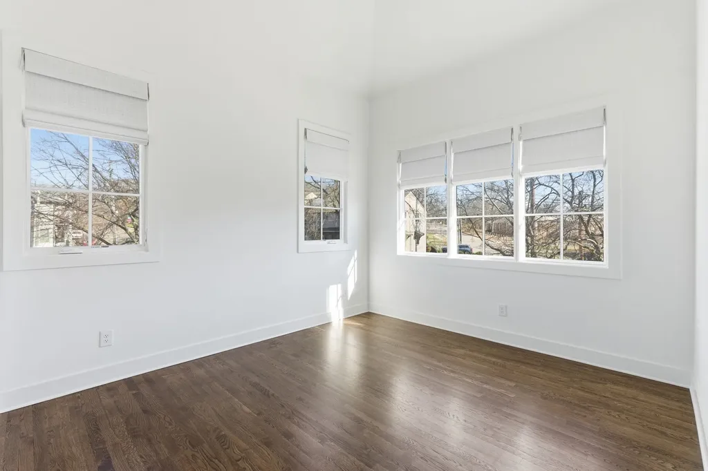 519 Chesterfield Avenue Nashville TN 37212