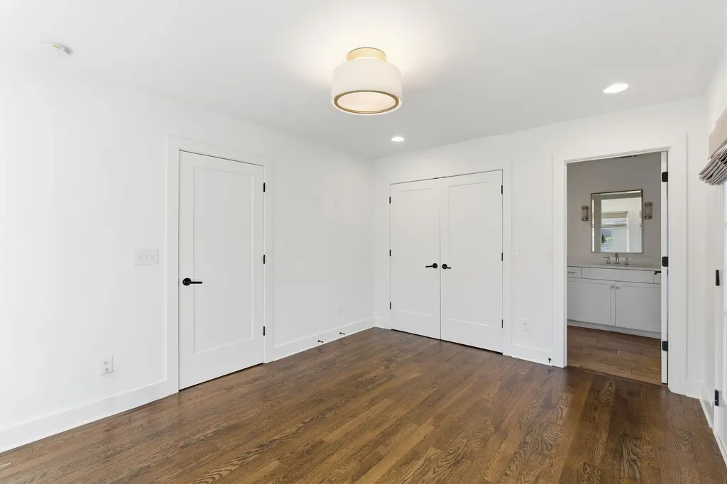 519 Chesterfield Avenue Nashville TN 37212