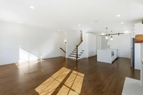 519 Chesterfield Avenue Nashville TN 37212