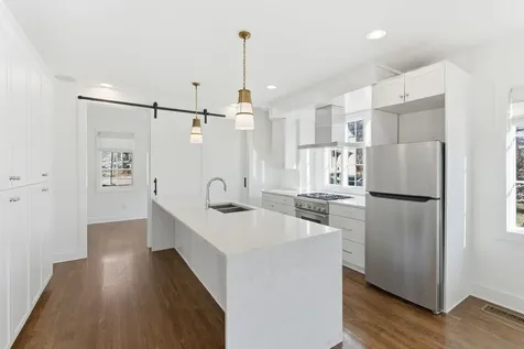 519 Chesterfield Avenue Nashville TN 37212