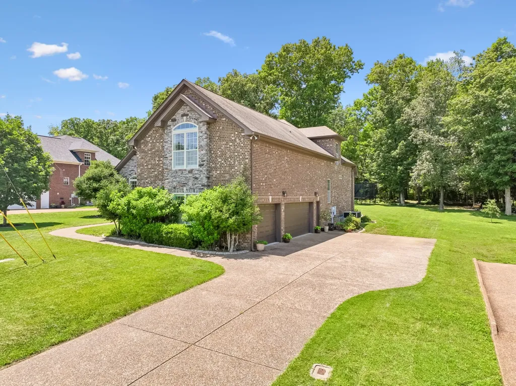 818 Tall Oak Trail Mount Juliet TN 37122