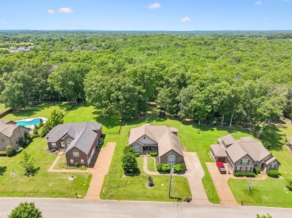 818 Tall Oak Trail Mount Juliet TN 37122