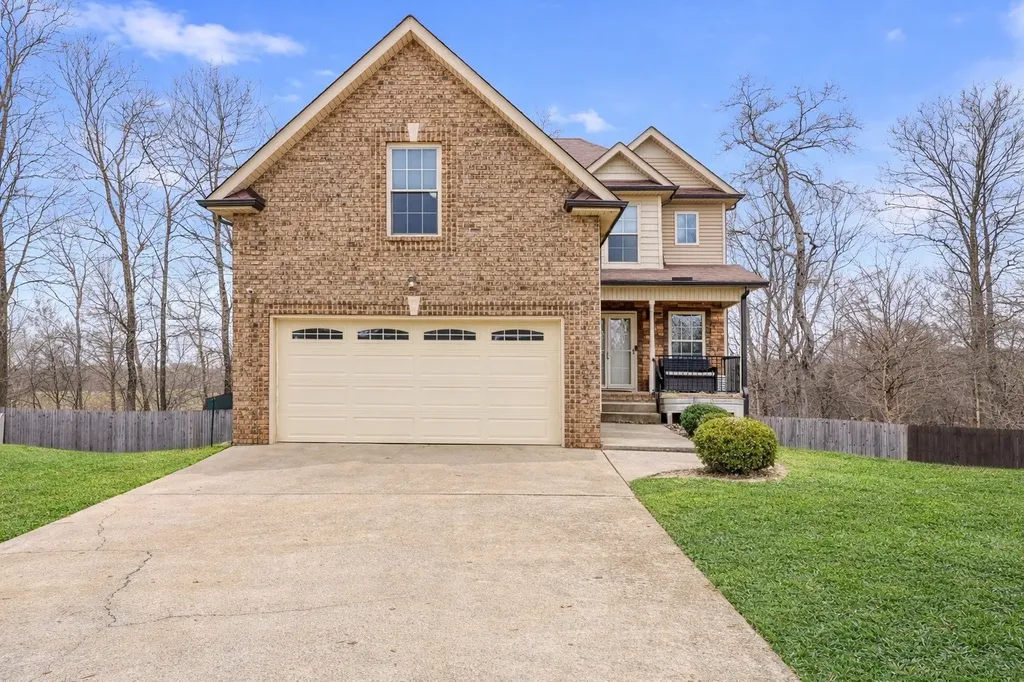 2720 Arthurs Court Clarksville TN 37040