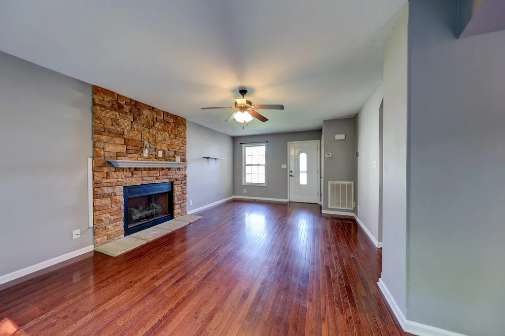 2720 Arthurs Court Clarksville TN 37040