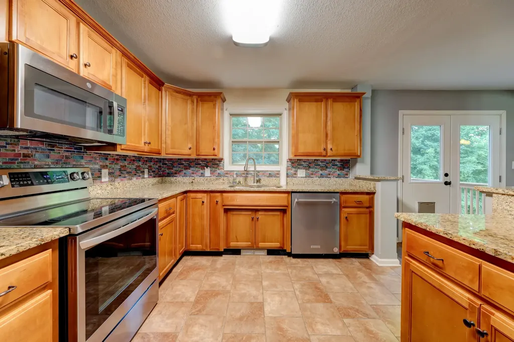 2720 Arthurs Court Clarksville TN 37040