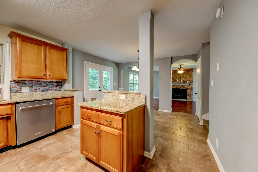 2720 Arthurs Court Clarksville TN 37040