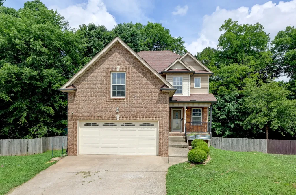 2720 Arthurs Court Clarksville TN 37040