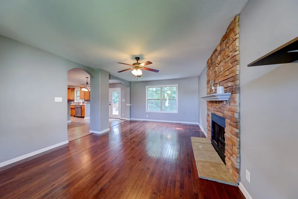 2720 Arthurs Court Clarksville TN 37040