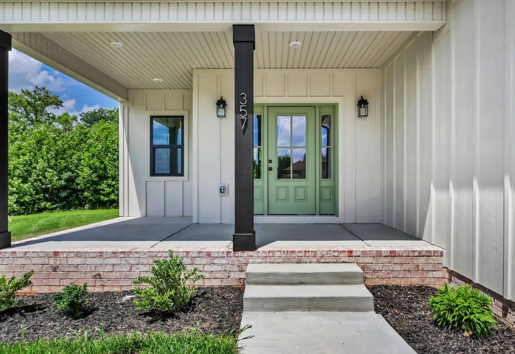 357 Chase Drive Clarksville TN 37043