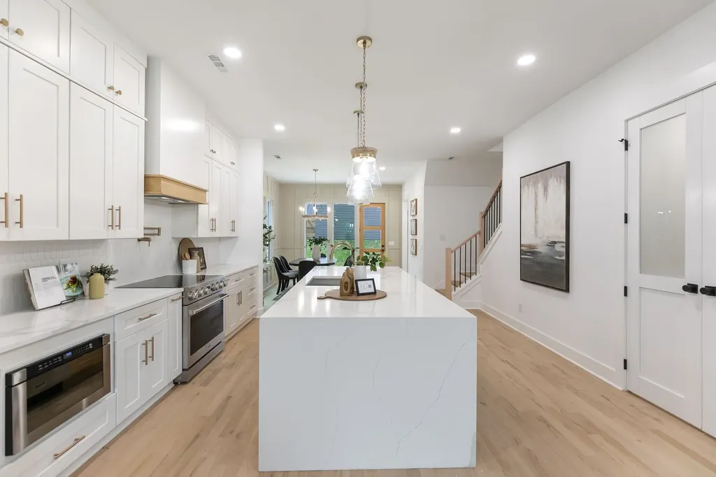 1213 Montgomery Avenue Nashville TN 37207
