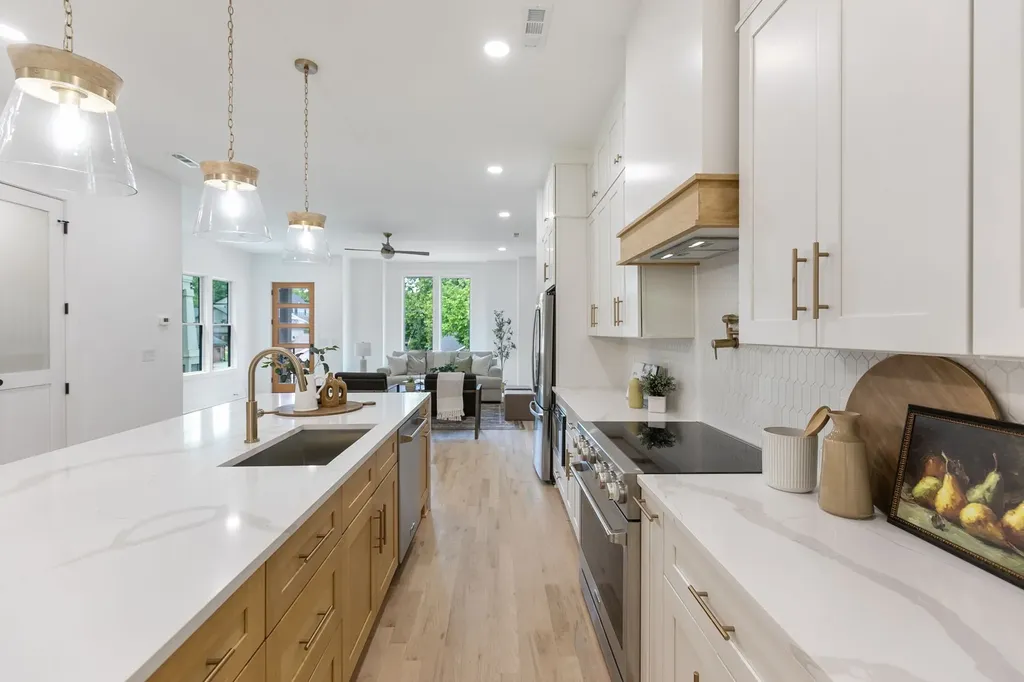 1213 Montgomery Avenue Nashville TN 37207