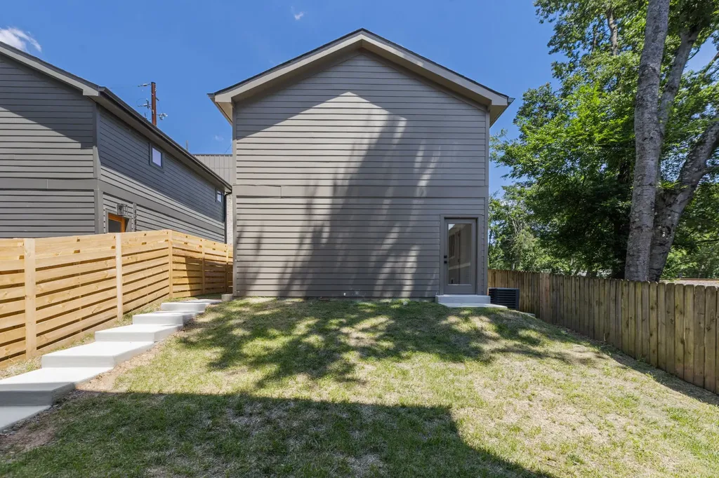 1213 Montgomery Avenue Nashville TN 37207