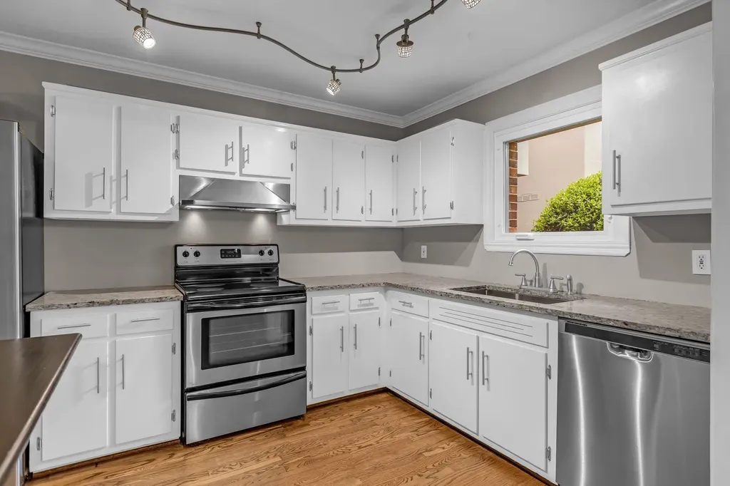 940 Gale Lane Nashville TN 37204