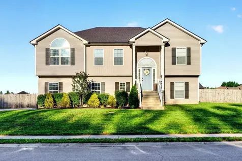 1585 Parkside Drive Clarksville TN 37042