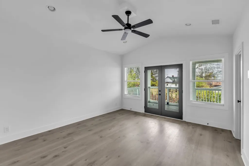 2110B 11th Ave, N Nashville TN 37208